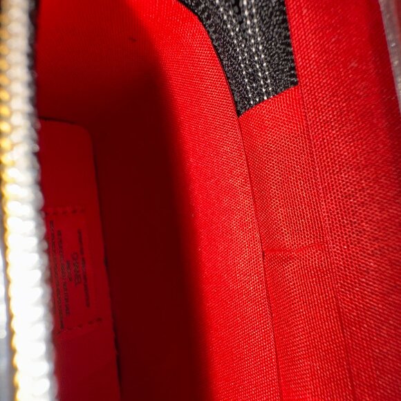 Authentic Chanel Mini Bag with Mirror - - Picture 4 of 12